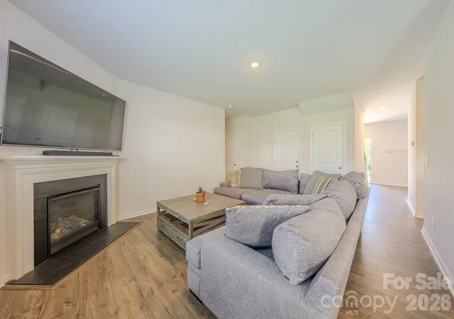 Photo 3 of Single family home for sale at 355 Tavernier Ln, Candler, NC 28715 | MLS# 4406463 | Listing updated on 2026-09-25