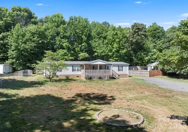 Photo 3 of Single family home for sale at 199 Sable Ln, Thomasville, NC 27360 | MLS# 4406494 | Listing updated on 2026-07-29