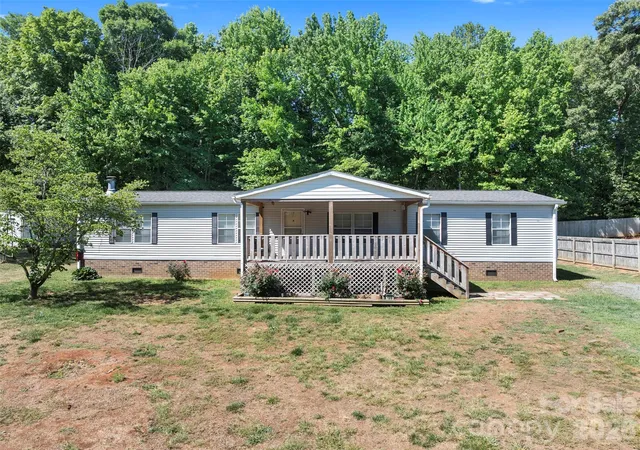 Photo 4 of Single family home for sale at 199 Sable Ln, Thomasville, NC 27360 | MLS# 4406494 | Listing updated on 2026-07-29