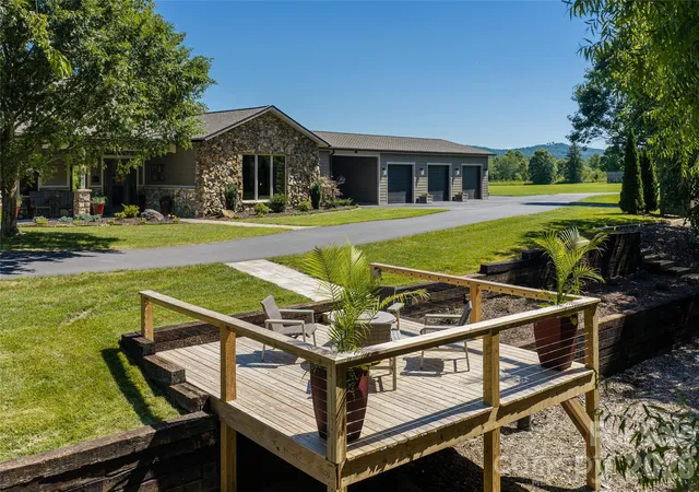 5th image of 660 Pleasant Grv Rd, Hendersonville, NC 28739 | MLS# 4406497