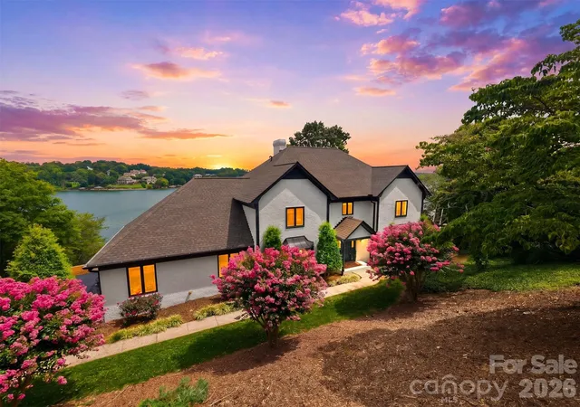 2nd image of 476 44th Avenue Dr Nw, Hickory, NC 28601 | MLS# 4406510