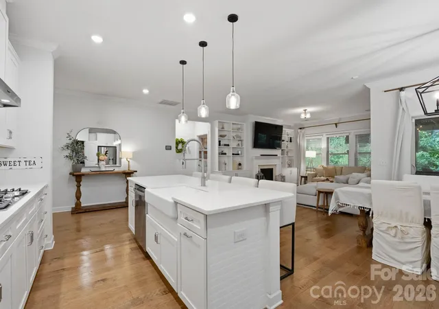 Photo 4 of Sale Pending at 8504 Pennegrove Cir, Charlotte, NC 28214 | MLS# 4406514 | Listing updated on 2026-08-28