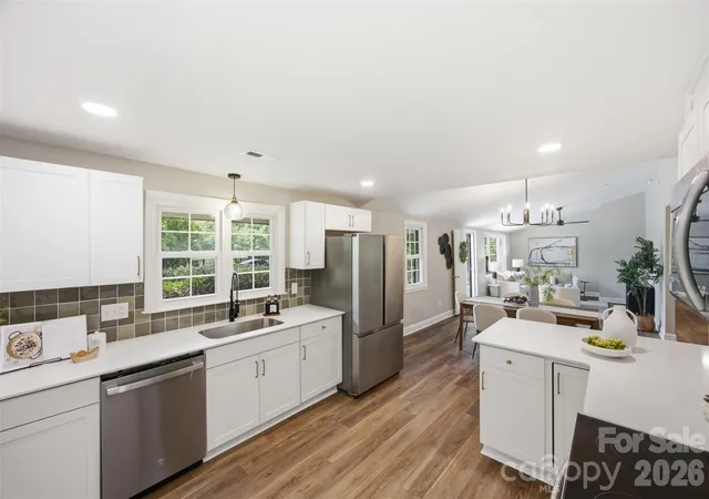 Photo 3 of Single family home for sale at 8223 Knollwood Cir, Charlotte, NC 28213 | MLS# 4406519 | Listing updated on 2026-09-23