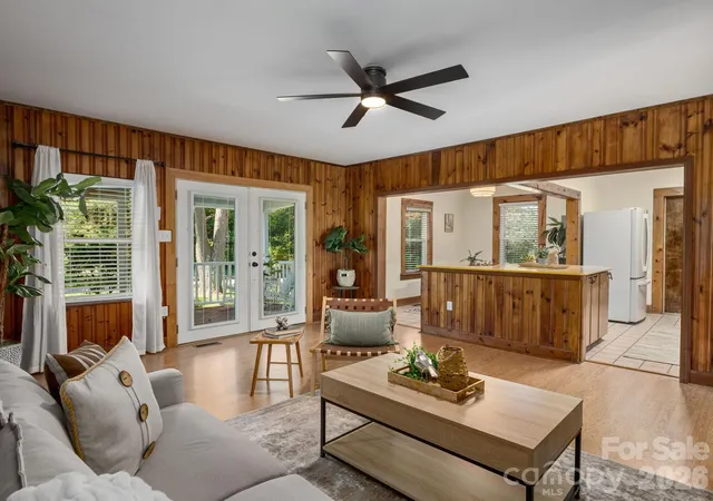 Photo 4 of Single family home for sale at 304 Old Haw Crk Rd, Asheville, NC 28805 | MLS# 4406556 | Listing updated on 2026-09-29