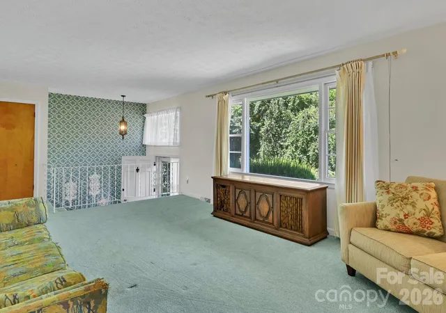 Photo 3 of Single family home for sale at 28 Glenview Rd, Asheville, NC 28804 | MLS# 4406564 | Listing updated on 2026-10-08