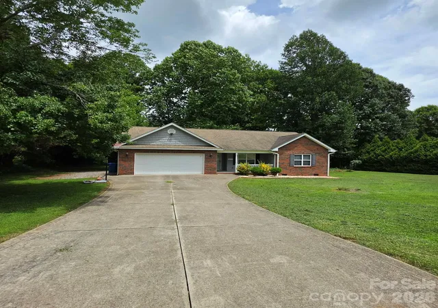 Photo 2 of Single family home for sale at 3402 Danial St, Conover, NC 28613 | MLS# 4406576 | Listing updated on 2026-10-03