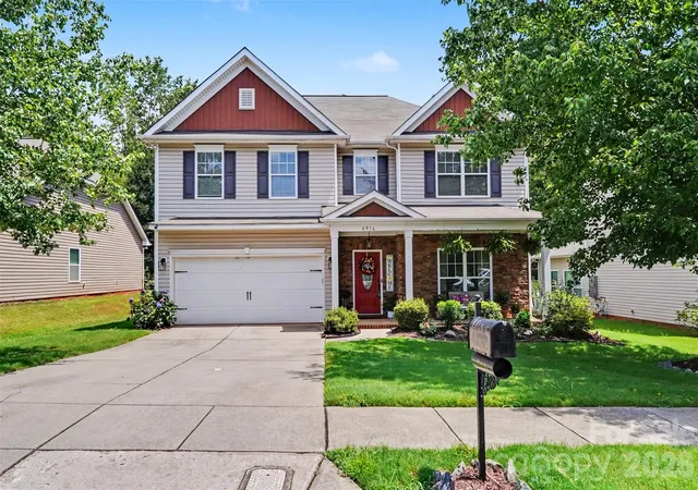 Photo 1 of Single family home for sale at 4916 Elementary View Dr, Charlotte, NC 28269 | MLS# 4406604 | Listing updated on 2026-09-25