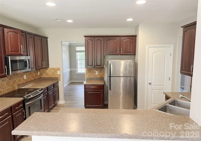 Photo 3 of Single family home for sale at 13514 Delstone Dr, Huntersville, NC 28078 | MLS# 4406608 | Listing updated on 2026-10-06