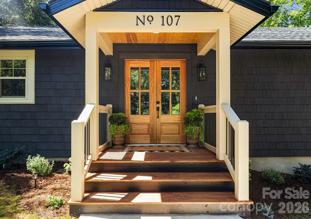 Photo 1 of Single family home for sale at 107 Beverly Rd, Asheville, NC 28805 | MLS# 4406610 | Listing updated on 2026-09-26