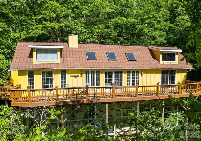 Photo 2 of Sale Pending at 969 Mountain View Dr, Maggie Valley, NC 28751 | MLS# 4406621 | Listing updated on 2026-09-03