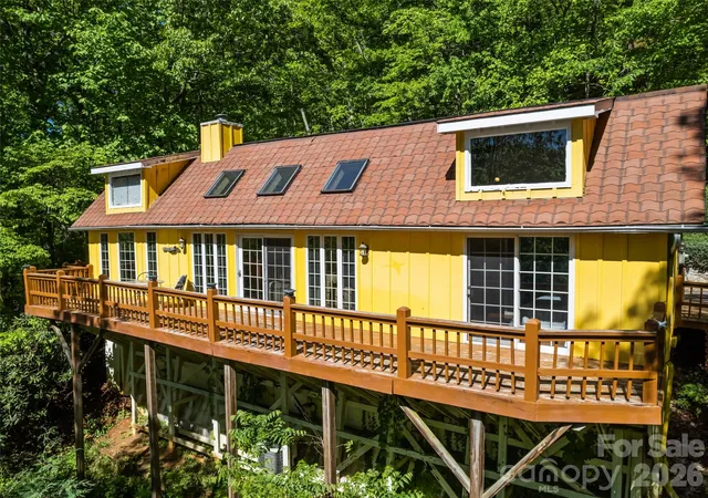 Photo 3 of Sale Pending at 969 Mountain View Dr, Maggie Valley, NC 28751 | MLS# 4406621 | Listing updated on 2026-09-03