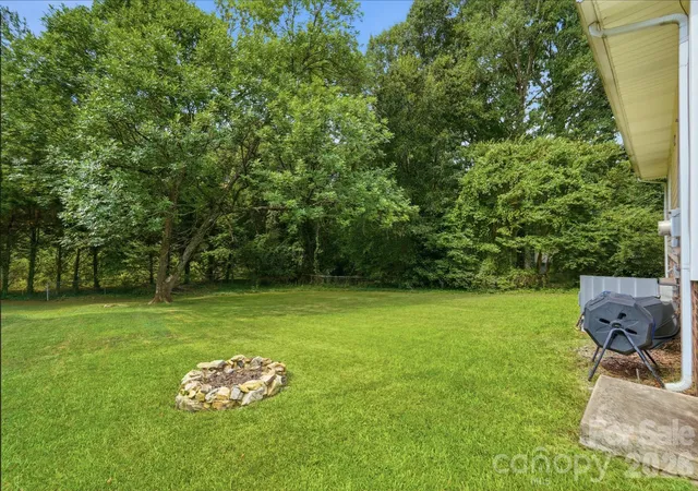 2nd image of 605 Powerline Ave, Belmont, NC 28012 | MLS# 4406622