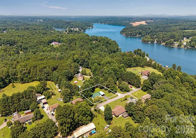 2nd image of 5135 36th Street Dr Ne, Hickory, NC 28601 | MLS# 4406637
