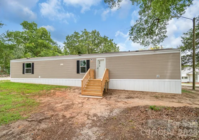 Photo 4 of Single family home for sale at 7627 Kershaw Camden Hwy, Kershaw, SC 29067 | MLS# 4406680 | Listing updated on 2026-08-10