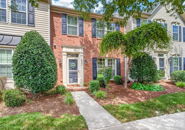 1st image of 8261 Bridgegate Dr, Huntersville, NC 28078 | MLS# 4406688