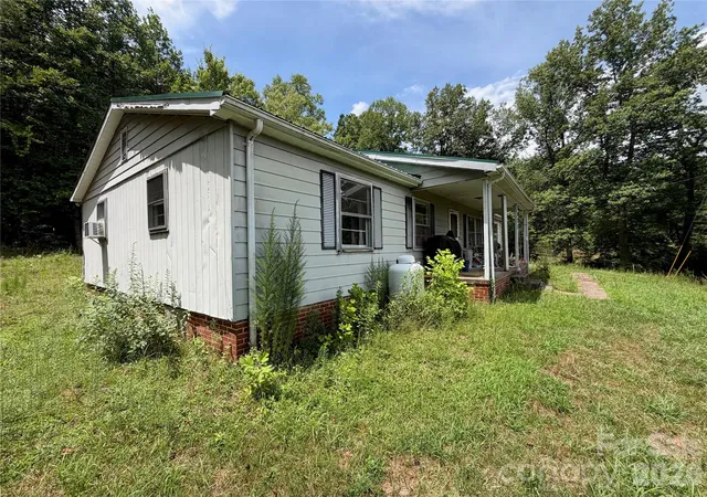 Photo 3 of Single family home for sale at 5022 Old Nc 18 Hwy, Connellys Springs, NC 28612 | MLS# 4406749 | Listing updated on 2026-09-12
