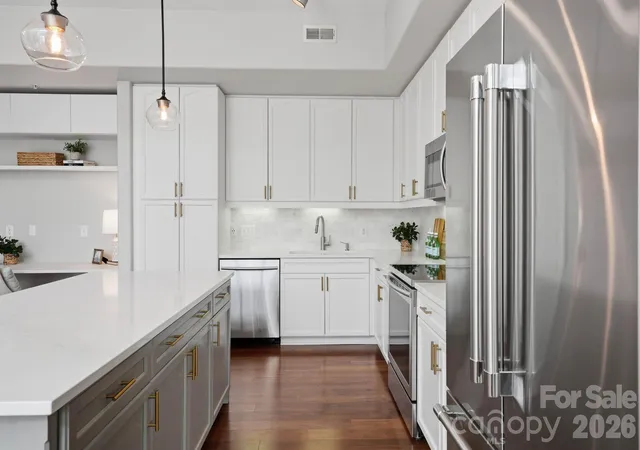 Photo 4 of Condo for sale at 4620 Piedmont Row Dr #705, Charlotte, NC 28210 | MLS# 4406756 | Listing updated on 2026-10-06