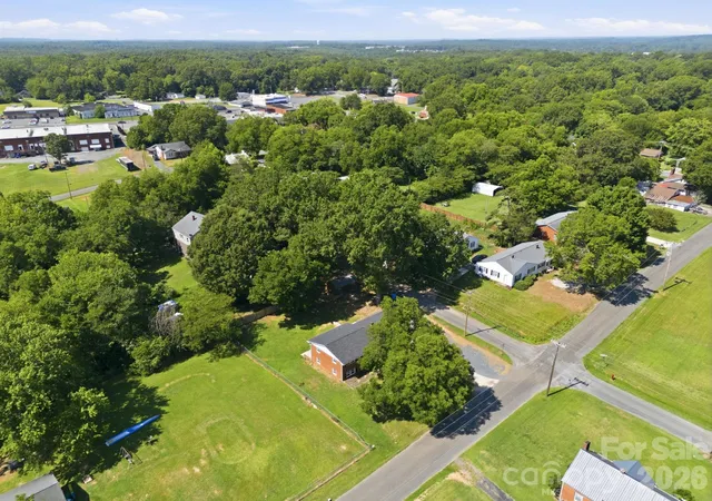 Photo 2 of Single family home for sale at 1300 Montgomery Ave, Albemarle, NC 28001 | MLS# 4406759 | Listing updated on 2026-09-12
