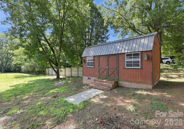 5th image of 1300 Montgomery Ave, Albemarle, NC 28001 | MLS# 4406759
