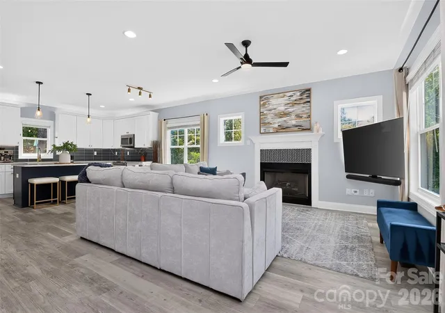 image of 3039 Palm Ave, Charlotte, NC 28205 | MLS# 4406774