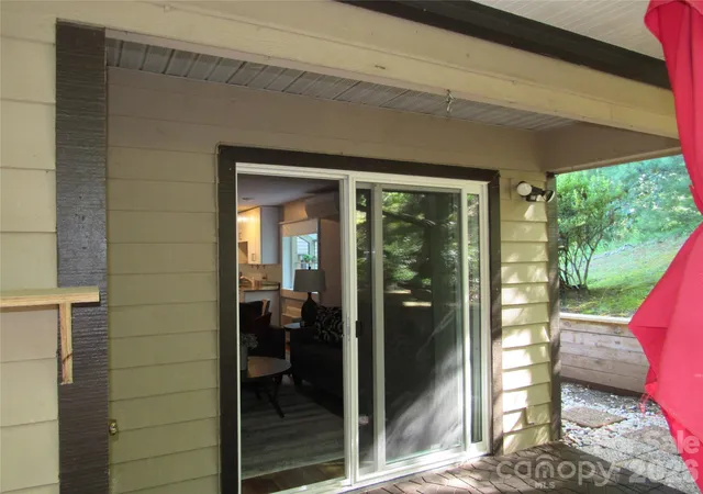 2nd image of 6 Woodlands Dr, Black Mountain, NC 28711 | MLS# 4406777