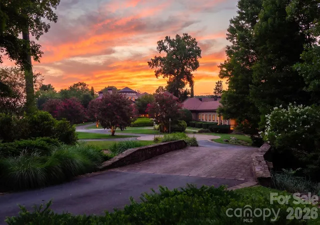Photo 3 of Mansion for sale at 139 Hollen Ln, Mooresville, NC 28117 | MLS# 4406781 | Listing updated on 2026-09-24