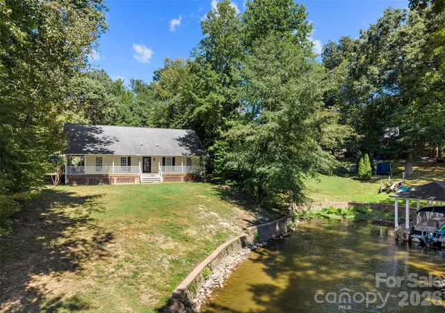 Photo 1 of Single family home for sale at 142 Harbor Point Dr #31, Cherryville, NC 28021 | MLS# 4406785 | Listing updated on 2026-09-19