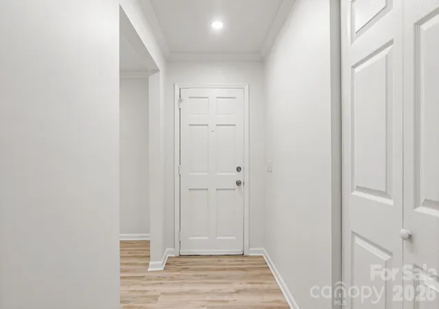 Photo 4 of Single family home for sale at 7030 Delta Lake Dr, Charlotte, NC 28215 | MLS# 4406791 | Listing updated on 2026-10-16