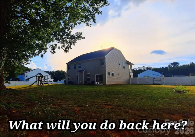 Photo 3 of Single family home for sale at 8207 Shady Pond Dr, Charlotte, NC 28227 | MLS# 4406795 | Listing updated on 2026-08-18