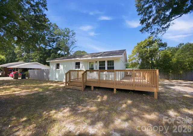 Photo 4 of Single family home for sale at 400 Olin Dr, Waxhaw, NC 28173 | MLS# 4406801 | Listing updated on 2026-07-25