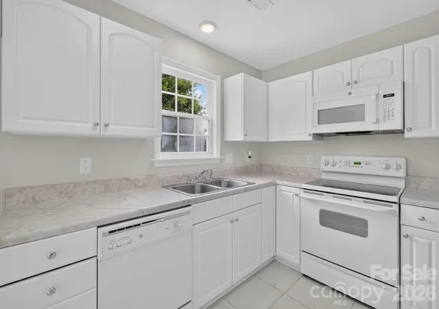 Photo 4 of Single family home for sale at 373 Sailway Rd, Winston Salem, NC 27127 | MLS# 4406802 | Listing updated on 2026-09-21