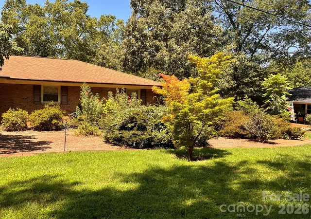 Photo 3 of Single family home for sale at 410 Thompson St S, Stanley, NC 28164 | MLS# 4406815 | Listing updated on 2026-07-31