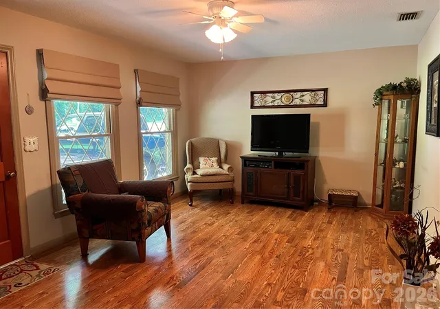 Photo 3 of Single family home for sale at 410 Thompson St S, Stanley, NC 28164 | MLS# 4406815 | Listing updated on 2026-07-31