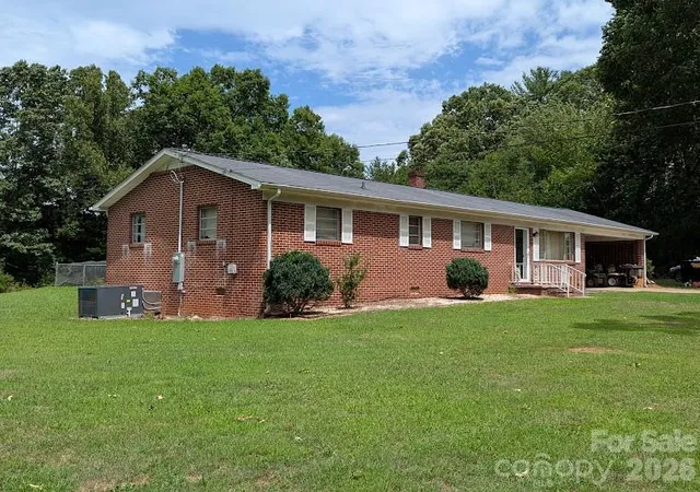 2nd image of 4835 Salisbury St, Hickory, NC 28601 | MLS# 4406816