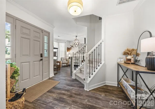 Photo 5 of Single family home for sale at 102 Nims Spring Dr, Fort Mill, SC 29715 | MLS# 4406817 | Listing updated on 2026-09-03