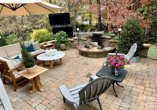 Photo 2 of Single family home for sale at 10912 Owl Nest Ln, Charlotte, NC 28277 | MLS# 4406818 | Listing updated on 2026-09-30