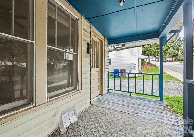 Photo 3 of Single family home for sale at 509 W 1st Street, Winston Salem, NC 27101 | MLS# 4406821 | Listing updated on 2026-08-19