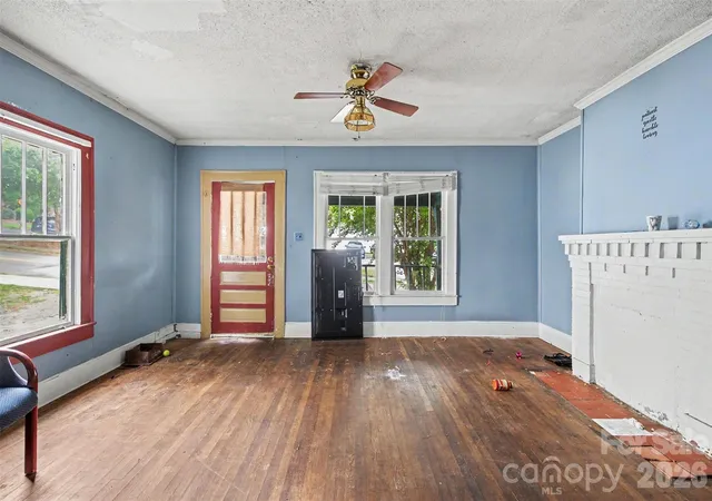 Photo 4 of Single family home for sale at 509 W 1st Street, Winston Salem, NC 27101 | MLS# 4406821 | Listing updated on 2026-08-19