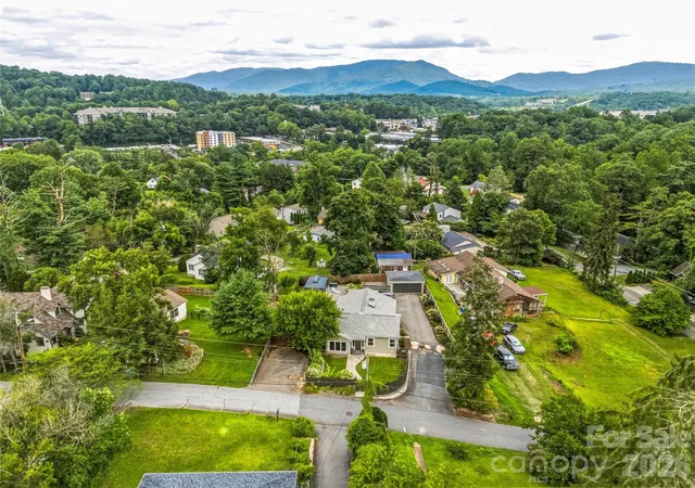 39th image of 10 Springdale Rd, Asheville, NC 28805 | MLS# 4406855