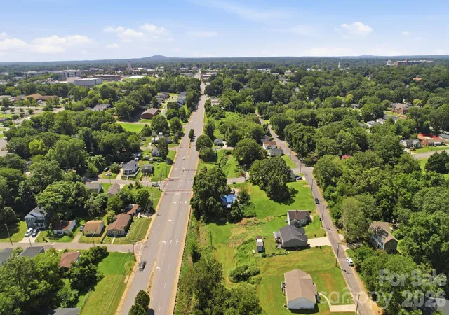 4th image of 911 N Chester St, Gastonia, NC 28052 | MLS# 4406861