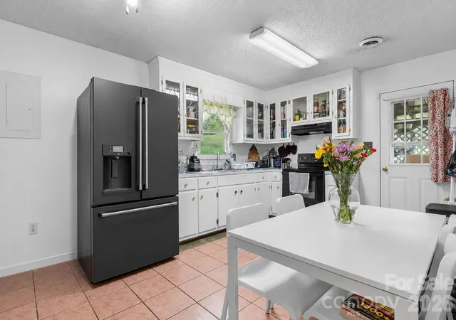 Photo 3 of Single family home for sale at 5149 Bloomfield Est, Granite Falls, NC 28630 | MLS# 4406868 | Listing updated on 2026-08-01
