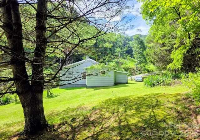 Photo 4 of Single family home for sale at 98 Will Wilson Rd, Burnsville, NC 28714 | MLS# 4406870 | Listing updated on 2026-08-03