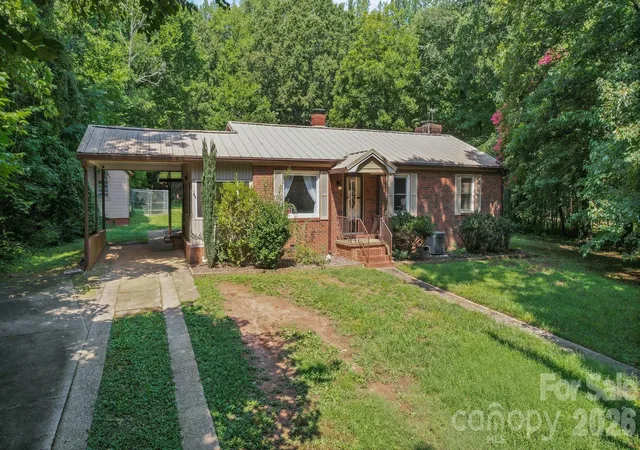 36th image of 305 N Milford Dr, Salisbury, NC 28144 | MLS# 4406904