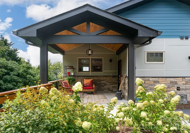 Photo 4 of Townhouse for sale at 309 Ava Ln, Asheville, NC 28804 | MLS# 4406925 | Listing updated on 2026-10-04