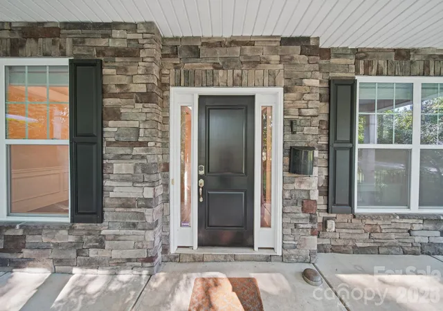 Photo 3 of Single family home for sale at 128 Harvest Wind Ct, Mooresville, NC 28115 | MLS# 4406954 | Listing updated on 2026-10-06
