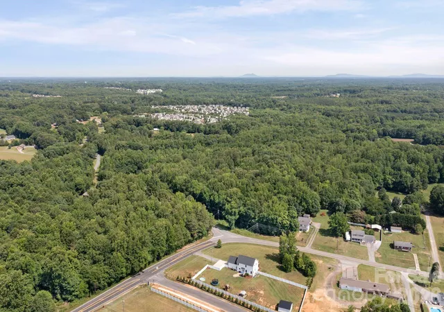 Photo 4 of Single family home for sale at 4791 Cooper Rd, Clemmons, NC 27012 | MLS# 4406976 | Listing updated on 2026-08-25