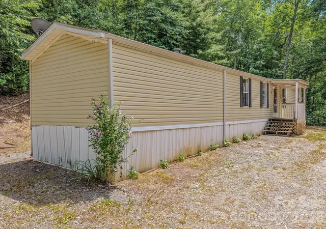 Photo 4 of Single family home for sale at 23 Tom Worley Rd, Leicester, NC 28748 | MLS# 4406985 | Listing updated on 2026-08-29