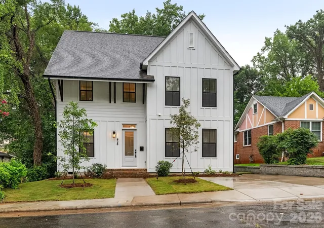 1st image of 428 Woodvale Pl, Charlotte, NC 28208 | MLS# 4406987