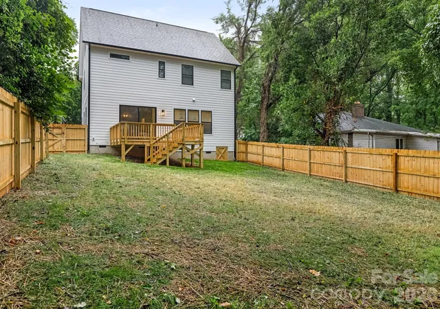 32nd image of 428 Woodvale Pl, Charlotte, NC 28208 | MLS# 4406987