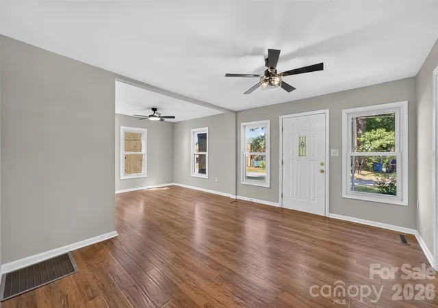 3rd image of 620 10Th Street Blvd Nw, Hickory, NC 28601 | MLS# 4406989